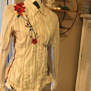 Gorgeous collared embroidered shirt